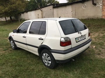 Авто Volkswagen Golf 1994 № 8218139