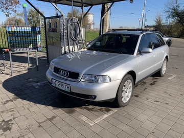 Авто Audi A4 2000 № 8218150