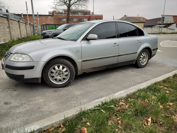 Авто Volkswagen Passat Sedan 2000 № 8218163