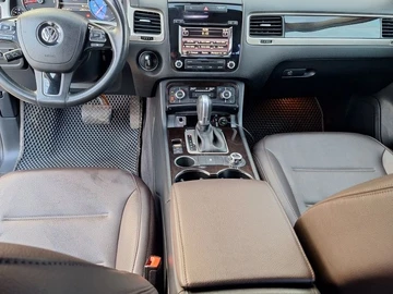 Авто Volkswagen Touareg 2012 № 8218373
