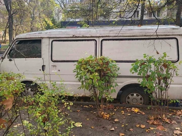 Авто Mazda E 2000 2200 Bus 1995 № 8218546