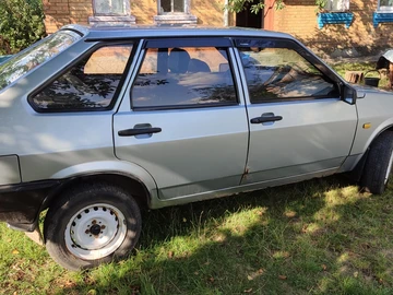 Авто ВАЗ 2109 1992 № 8218612