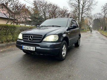Авто Mercedes Ml Серия 2000 № 8219302