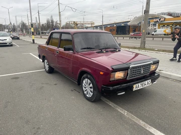 Авто ВАЗ 2107 2004 № 8219345