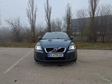 Авто Volvo V50 2011 № 8219363