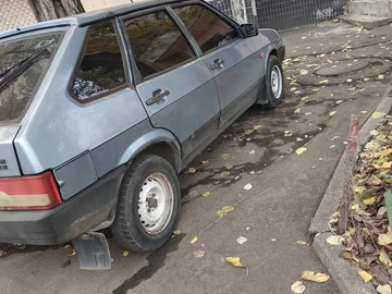 Авто ВАЗ 2109 1992 № 8219723