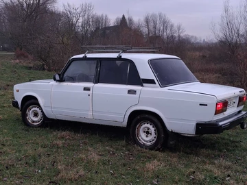Авто ВАЗ 2107 1996 № 8219729