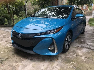 Авто Toyota Prius 2018 № 8220155