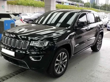 Авто Jeep Grand Cherokee 2018 № 8220280