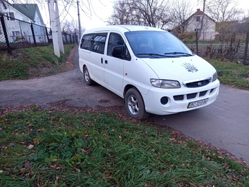 Авто Hyundai H200 1999 № 8220282