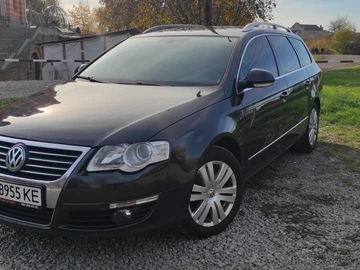 Авто Volkswagen Passat Variant 2010 № 8220372