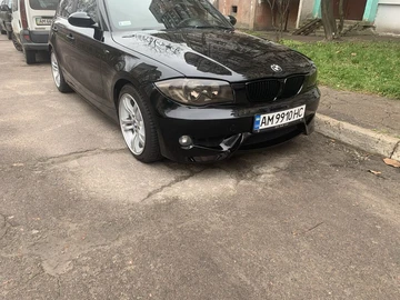 Авто BMW 1 Серия 2004 № 8220402