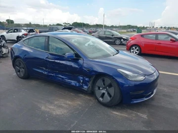 Авто Tesla Model 3 2022 № 8220583