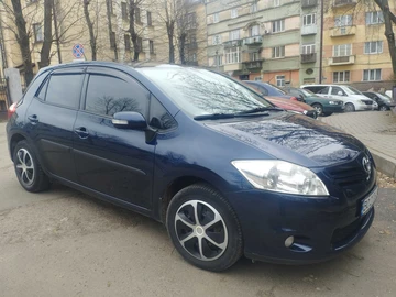 Авто Toyota Auris 2010 № 8220612