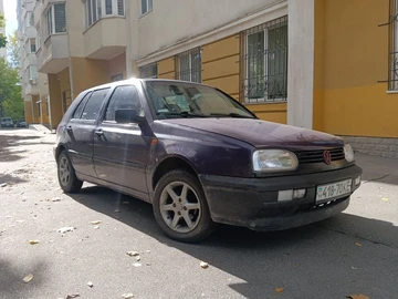 Авто Volkswagen Golf 1994 № 8220671