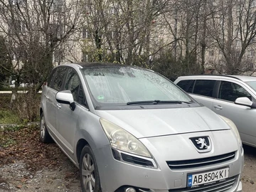 Авто Peugeot 5008 2012 № 8220821