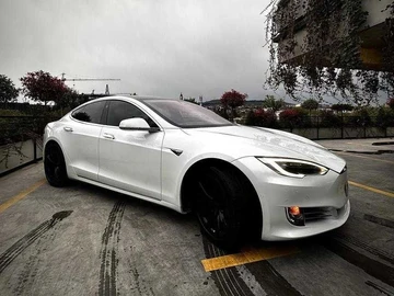Авто Tesla Model 3 2018 № 8221097