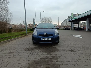 Авто Toyota Yaris 2011 № 8221375
