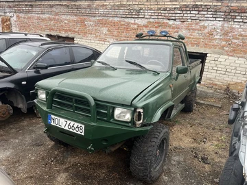 Авто Toyota Hilux Pick Up 1990 № 8221600