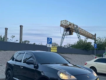 Авто Porsche Cayenne S 2007 № 8221761