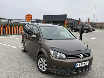 Авто Volkswagen Touran 2010 № 8222058