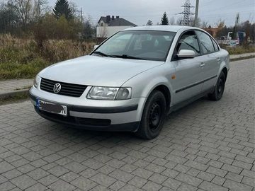 Авто Volkswagen Passat Sedan 1999 № 8222084