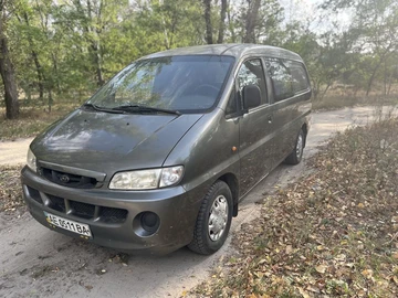 Авто Hyundai H200 2001 № 8222306