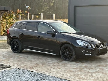 Авто Volvo V60 2011 № 8222429
