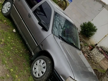 Авто Opel Vectra 1989 № 8222633