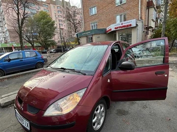 Авто Mitsubishi Colt 2005 № 8222673