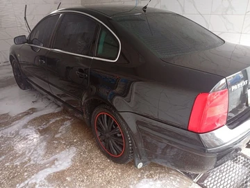 Авто Volkswagen Passat Sedan 1999 № 8223057