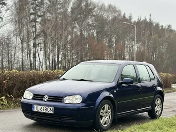 Авто Volkswagen Golf 2000 № 8223277