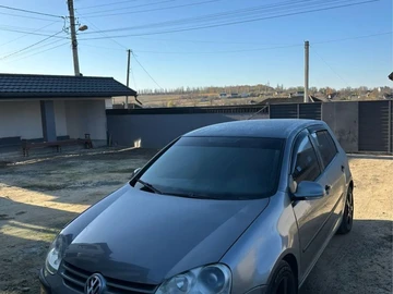 Авто Volkswagen Golf 2004 № 8223290