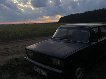 Авто ВАЗ 2105 2001 № 8223357