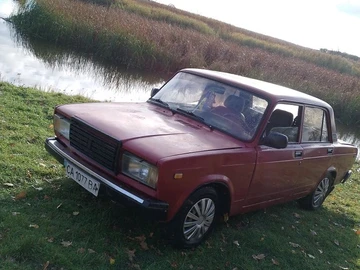 Авто ВАЗ 2107 1983 № 8223423