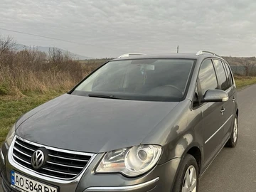Авто Volkswagen Touran 2007 № 8223570