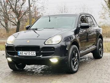 Авто Porsche Cayenne 2005 № 8223576