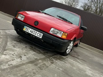 Авто Volkswagen Passat Sedan 1991 № 8223577