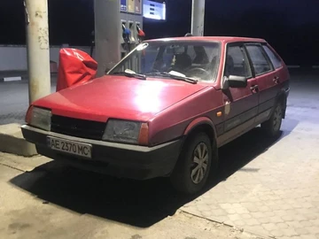 Авто ВАЗ 2109 1998 № 8223913