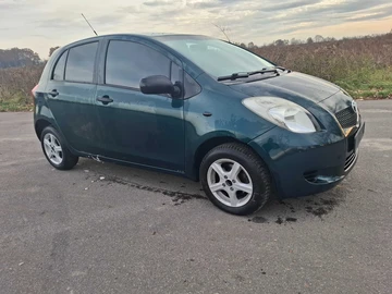 Авто Toyota Yaris 2007 № 8224210