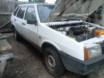 Авто ВАЗ 2109 1995 № 8224237