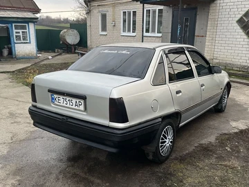 Авто Opel Kadett 1991 № 8224303
