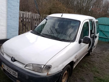 Авто Peugeot Partner 2002 № 8224528