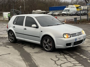 Авто Volkswagen Golf 1999 № 8224593