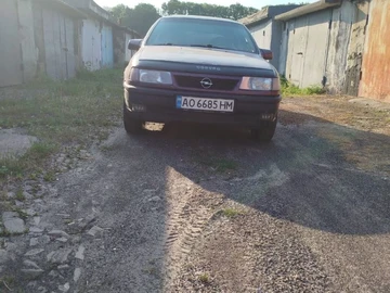 Авто Opel Vectra 1992 № 8225258