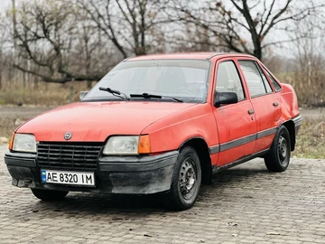 Авто Opel Kadett 1986 № 8225387