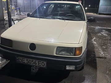 Авто Volkswagen Passat Sedan 1990 № 8225568