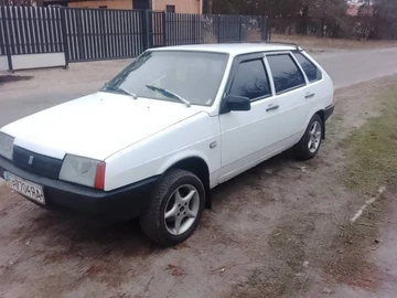 Авто ВАЗ 2109 1993 № 8225797
