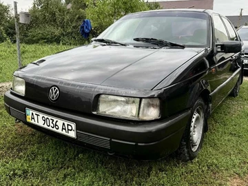 Авто Volkswagen Passat Sedan 1987 № 8225955
