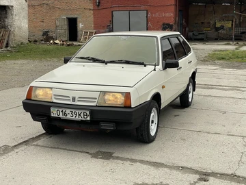 Авто ВАЗ 2109 1992 № 8226112